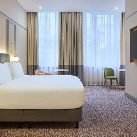 Отель Hilton Carlton 4*