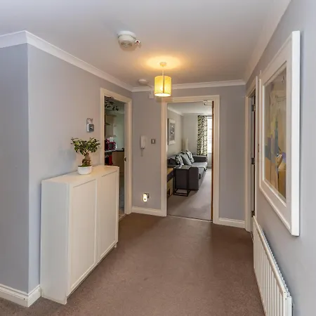 Apartamento Next To The Palace And Royal Mile With Parking
