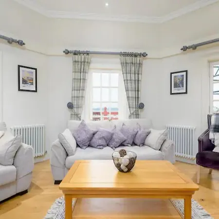 Appartement Historic Ramsay Garden With Balcony Views - Pass The Keys