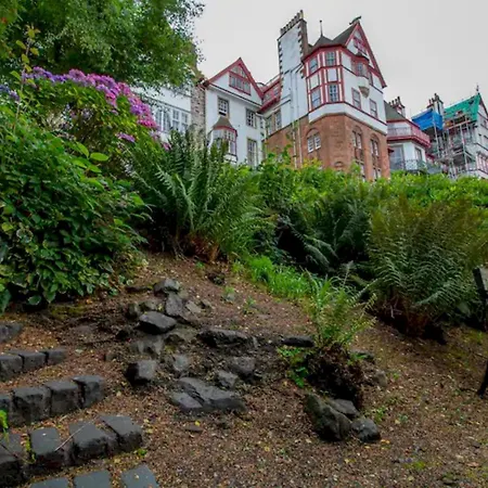 Appartement Historic Ramsay Garden With Balcony Views - Pass The Keys *