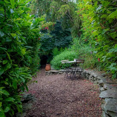 Historic Ramsay Garden With Balcony Views - Pass The Keys *