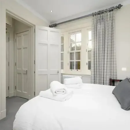 Appartement Historic Ramsay Garden With Balcony Views - Pass The Keys