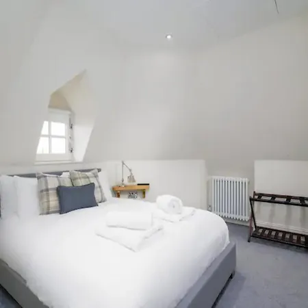 Appartement Historic Ramsay Garden With Balcony Views - Pass The Keys