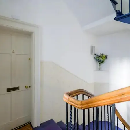 Historic Ramsay Garden With Balcony Views - Pass The Keys * Édimbourg