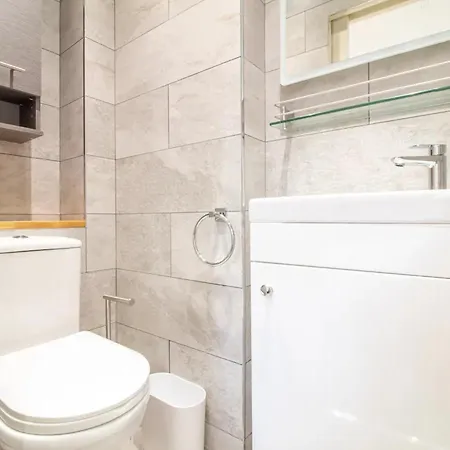 Historic Ramsay Garden With Balcony Views - Pass The Keys Appartement *