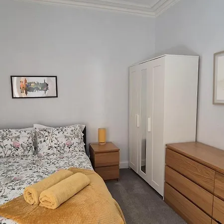 Apartament Beautiful Ground Floor Flat Near Haymarket *