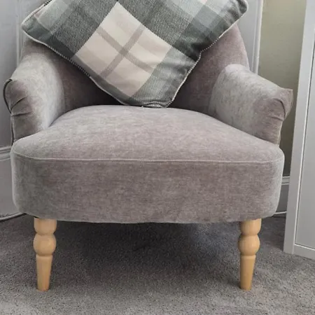 Beautiful Ground Floor Flat Near Haymarket