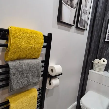 Apartament Beautiful Ground Floor Flat Near Haymarket *