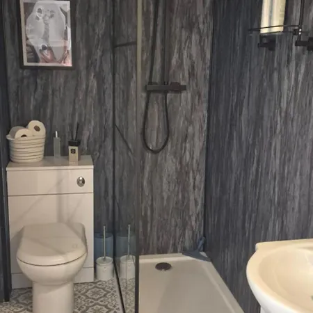 Apartament Beautiful Ground Floor Flat Near Haymarket Edynburg