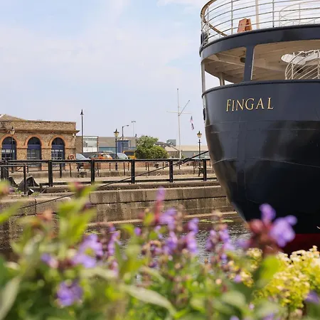 Fingal 5*
