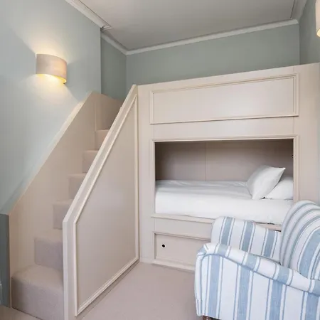 Aparthotel The Townhouse, Leith 4*