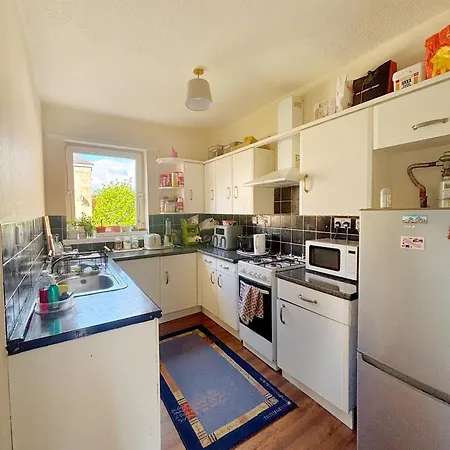 Spacious Close To Tram