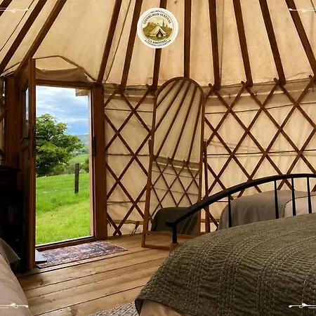 אתר קמפינג Festival Glamping By Social אדינבורו
