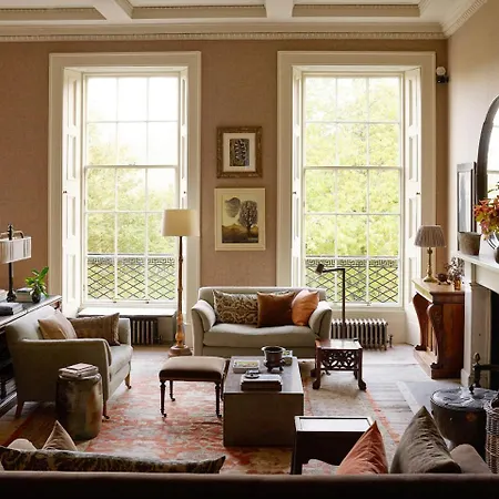 Elegant Georgian Retreat With Views Of Arthurs Seat Dom wakacyjny