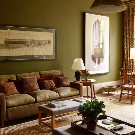 Dom wakacyjny Elegant Georgian Retreat With Views Of Arthurs Seat *