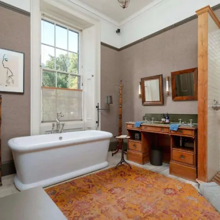 Elegant Georgian Retreat With Views Of Arthurs Seat Dom wakacyjny Edynburg