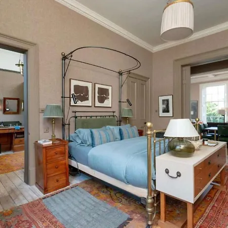 Elegant Georgian Retreat With Views Of Arthurs Seat Dom wakacyjny Edynburg