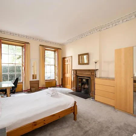 Lejlighed Spacious Flat Near Centre Edinburgh