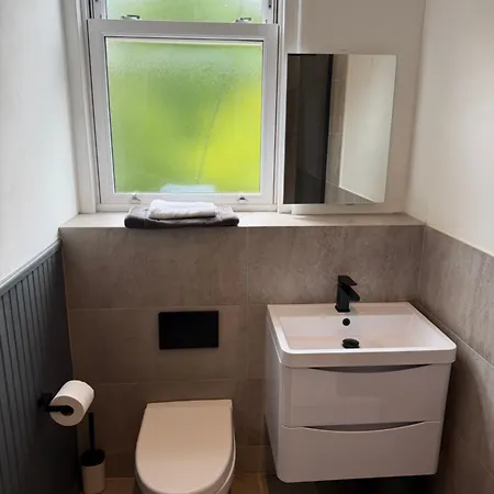 Spacious 3 Bed In Marchmont 아파트 *
