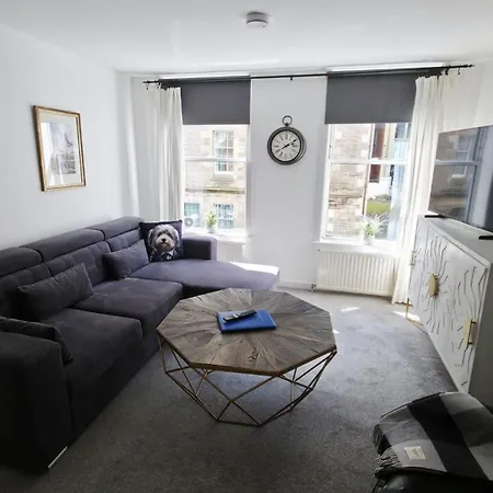 Apartamento Old Town - Royal Mile Neighbour 2-bed, 2-bath Edimburgo