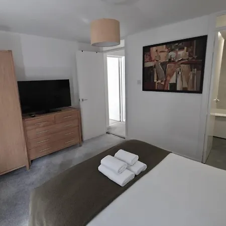 Apartamento Old Town - Royal Mile Neighbour 2-bed, 2-bath Edimburgo