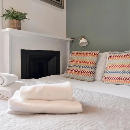 Lägenhet Large Super 3 Bed -princes Street, Parking *