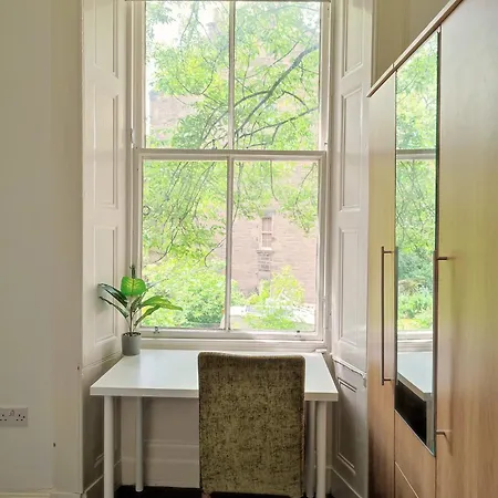 Magic Of Meadows 4 Bedroom Flat דירה