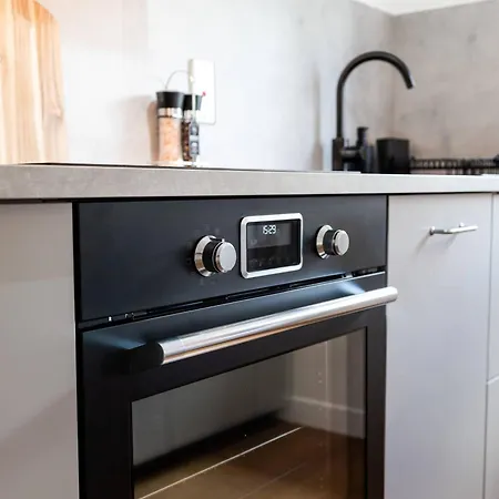 Spacious 2br - Parking Near Centre Edinburgh