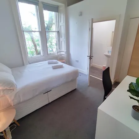 Magic Of Meadows 4 Bedroom Flat *