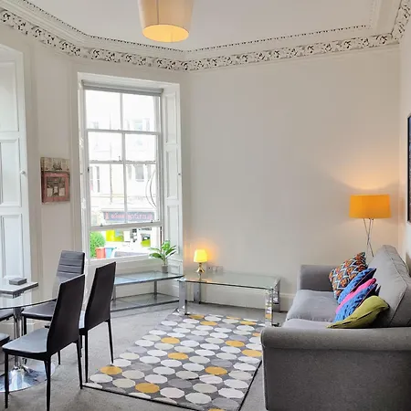 Magic Of Meadows 4 Bedroom Flat * אדינבורו