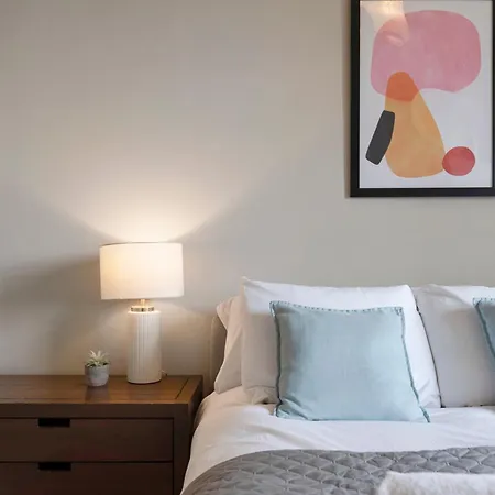Large Super 3 Bed -princes Street, Parking Lägenhet *
