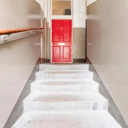 Lägenhet Large Super 3 Bed -princes Street, Parking