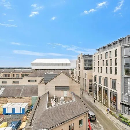 Large Super 3 Bed -princes Street, Parking Lägenhet