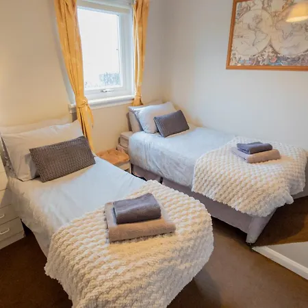 3 Bedroom Home, Peaceful Garden Feriehus