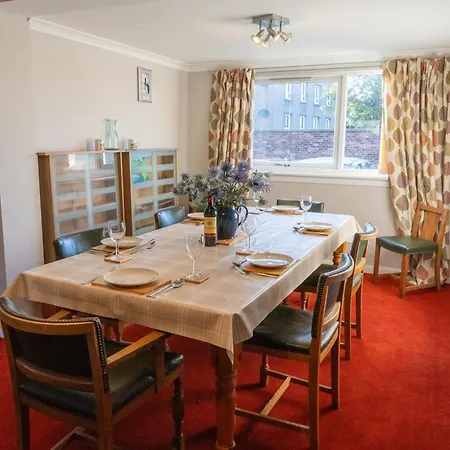 Feriehus 3 Bedroom Home, Peaceful Garden Edinburgh
