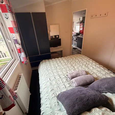 Hoopers Hideaway Caravan Setonsands