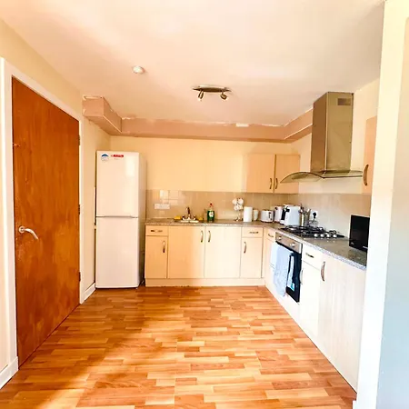3 Floors, 4 Bedroom House With A Private Driveway! Σπίτι διακοπών Εδιμβούργο