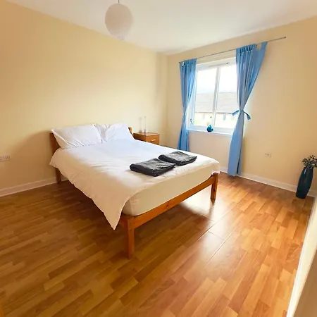 Σπίτι διακοπών 3 Floors, 4 Bedroom House With A Private Driveway! Εδιμβούργο