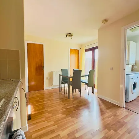 3 Floors, 4 Bedroom House With A Private Driveway! *