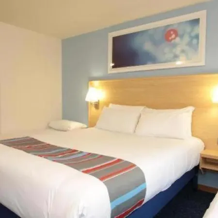 Travelodge Dreghorn Эдинбург