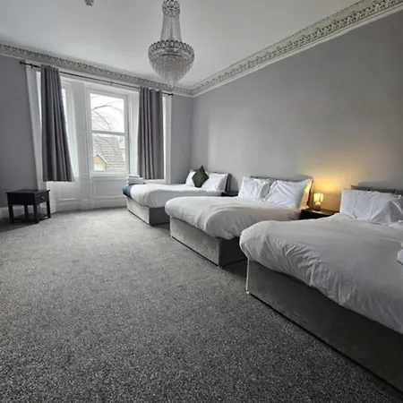 Edinburgh City Hotel 4*