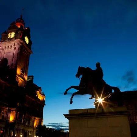 Отель 100 Princes Street 5*