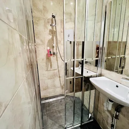 Haymarket Hub - 3 Min To Bus, Tram & Train 3*