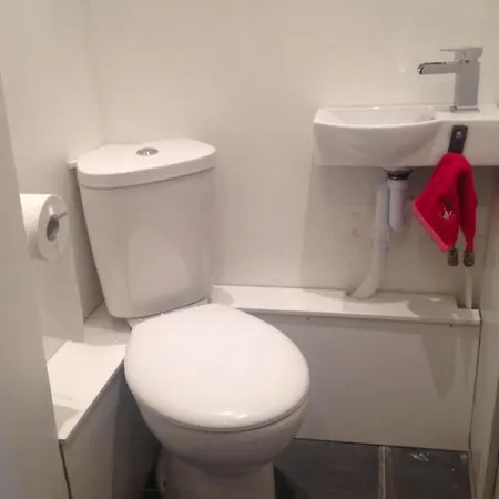 Haymarket Hub - 3 Min To Bus, Tram & Train 3* Edimburgo