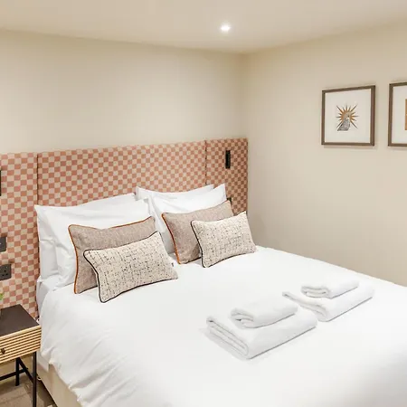 Joivy Royal Mile Appart hôtel 3*
