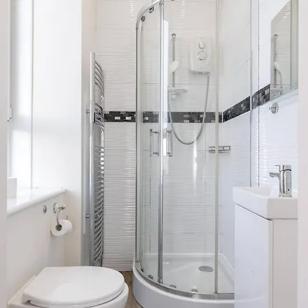 Portobello 2br En-suite 5 Min Walk To *