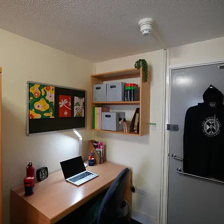 College Wynd Flats 아파트 *