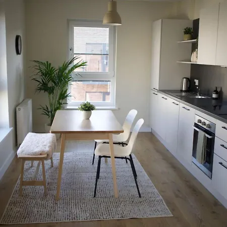 아파트 Lovely 2 Bed Apartment, Sleeps 6, 에든버러