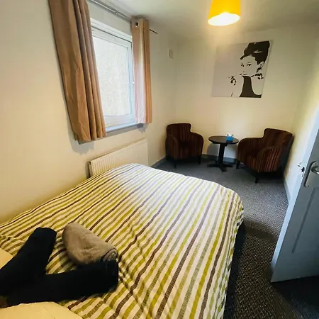 3 Bed Flat Gorgie Road