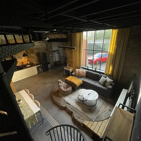 Secret Wellhouse Apartment